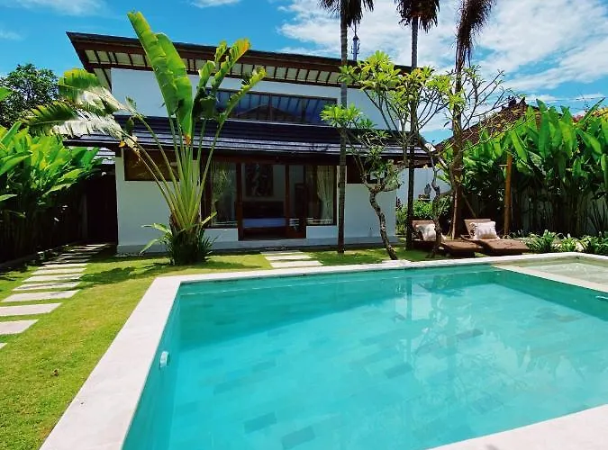 Ruby - 3 Bedroom Private With A Pool *