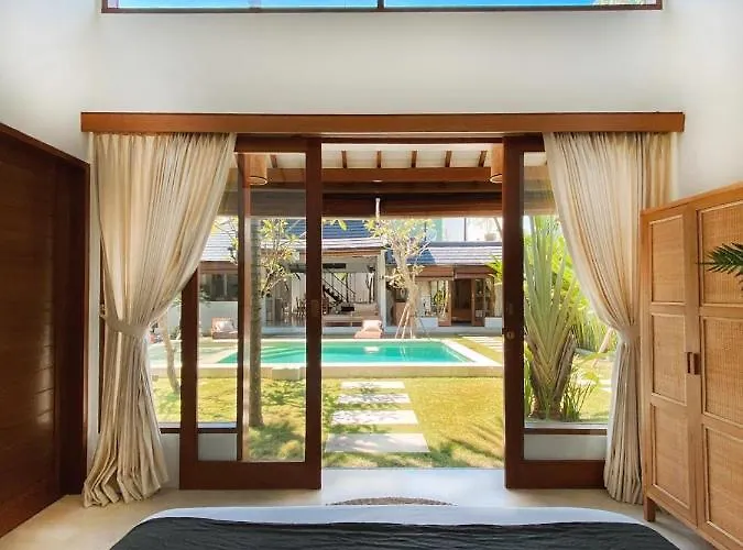 Ruby - 3 Bedroom Private With A Pool Villa Canggu (Bali)
