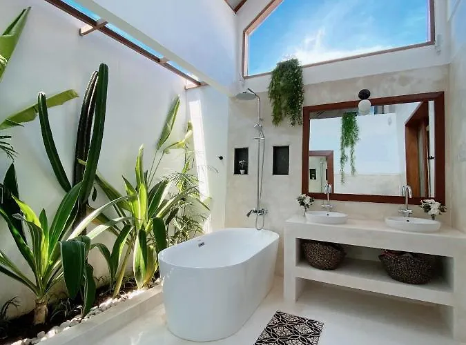 Ruby - 3 Bedroom Private With A Pool Villa *